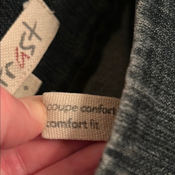 Contrast Women's Dark Blue Pull-On Jeans, size 8/9 - Picture 6 of 6